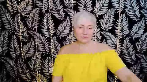 Snapshot of oliviaoskar_ chatting on 12-04-25, 12:03 Kelly online show from 12-04-25, 12:03