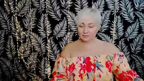 Snapshot of oliviaoskar_ chatting on 12-14-25, 12:21 Kelly online show from 12-14-25, 12:21