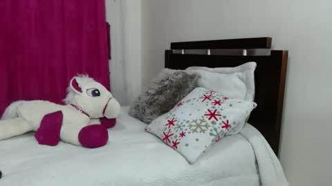 Olivia online show from 04-22-26, 11:17