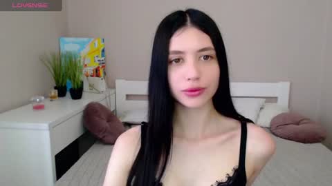 oliviarichi online show from 06-25-26, 07:02