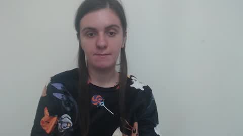 Snapshot of oliviasager chatting on 01-04-25, 07:23 Mistress Olivia online show from 01-04-25, 07:23