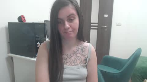 Snapshot of oliviasager chatting on 02-02-25, 02:06 Mistress Olivia online show from 02-02-25, 02:06