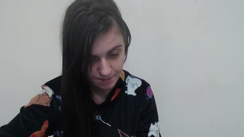 Snapshot of oliviasager chatting on 03-09-25, 06:50 Mistress Olivia online show from 03-09-25, 06:50