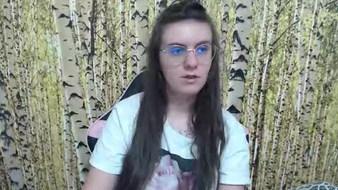 Snapshot of oliviasager chatting on 10-11-25, 11:20 Mistress Olivia online show from 10-11-25, 11:20