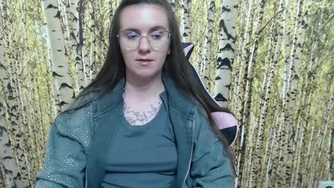 Snapshot of oliviasager chatting on 10-11-25, 11:25 Mistress Olivia online show from 10-11-25, 11:25