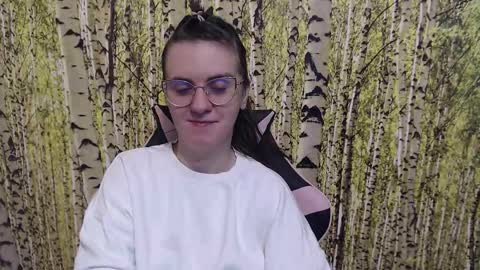 Snapshot of oliviasager chatting on 10-18-25, 08:31 Mistress Olivia online show from 10-18-25, 08:31