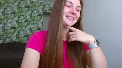 Olivia online show from 11-14-25, 05:28