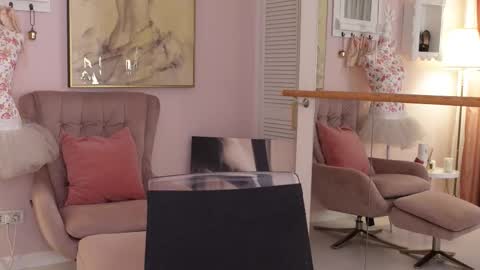 OliviaSway online show from 09-11-25, 07:58