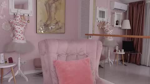 OliviaSway online show from 09-14-25, 10:09