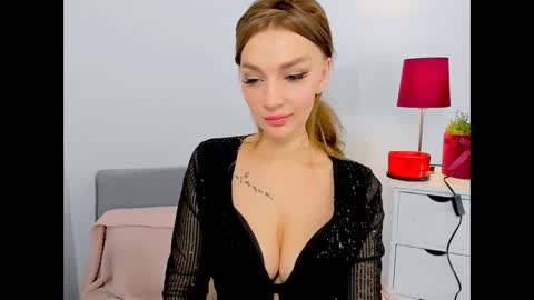 OliviaWomen online show from 01-08-25, 07:13