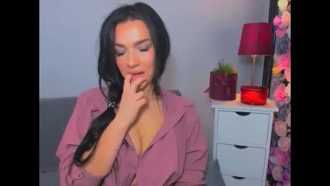 OliviaWomen online show from 11-07-25, 01:33