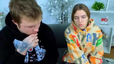 Olli and Stiw online show from 12-15-25, 08:29