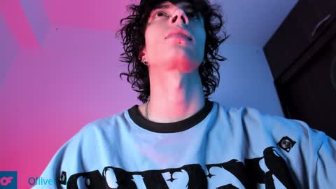 Snapshot of olliver___y chatting on 12-02-24, 03:04 online show from 12-02-24, 03:04