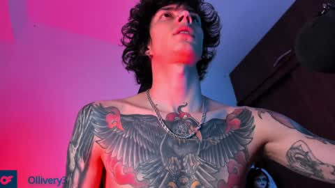 Snapshot of olliver___y chatting on 12-31-24, 05:29 online show from 12-31-24, 05:29