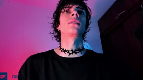 Snapshot of olliver___y chatting on 02-02-25, 02:06 online show from 02-02-25, 02:06