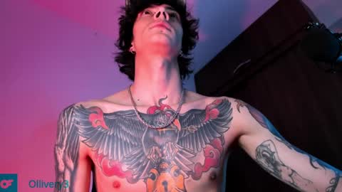 Snapshot of olliver___y chatting on 02-06-25, 07:02 online show from 02-06-25, 07:02