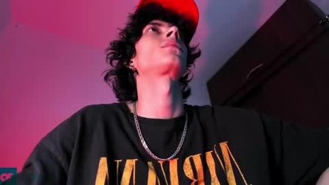 Snapshot of olliver___y chatting on 02-24-25, 07:44 online show from 02-24-25, 07:44