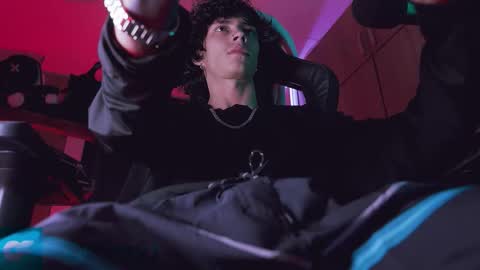 Snapshot of olliver___y chatting on 09-18-25, 02:57 online show from 09-18-25, 02:57