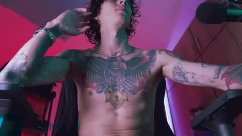 Snapshot of olliver___y chatting on 09-23-25, 06:05 online show from 09-23-25, 06:05