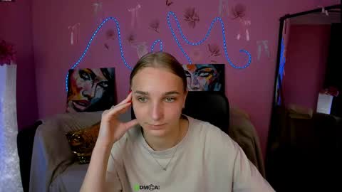 Ollivia online show from 05-06-26, 05:46