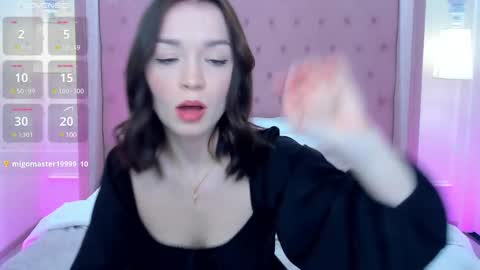 Snapshot of ollyvirg chatting on 02-10-25, 06:20 Amely online show from 02-10-25, 06:20