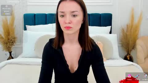 Snapshot of ollyvirg chatting on 03-05-25, 01:17 Amely online show from 03-05-25, 01:17