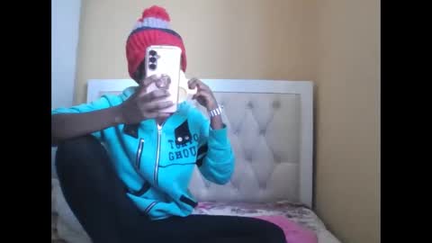 olwami4 online show from 12-23-25, 07:50