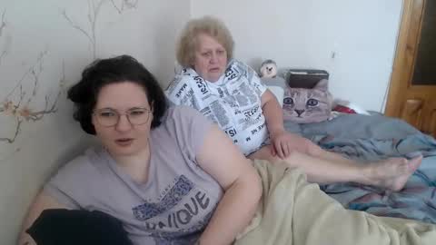 OlyaAndNetty online show from 02-17-25, 09:46