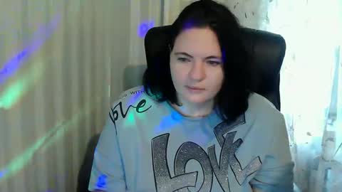 OlyaAndNetty online show from 10-18-25, 11:00