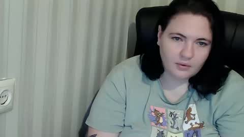 OlyaAndNetty online show from 10-19-25, 03:01