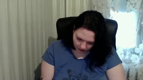 OlyaAndNetty online show from 10-21-25, 10:27