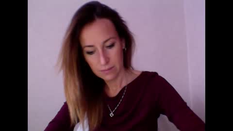 olyra11 online show from 03-03-26, 08:42