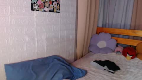 Snapshot of omariaennaid chatting on 05-07-26, 11:54 Angel online show from 05-07-26, 11:54