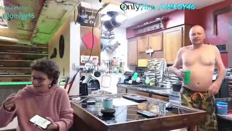 Snapshot of omfgy chatting on 02-02-25, 05:26 Norm online show from 02-02-25, 05:26