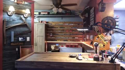 Snapshot of omfgy chatting on 10-21-25, 07:58 Norm online show from 10-21-25, 07:58