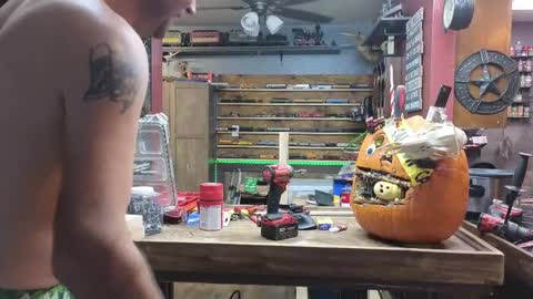 Snapshot of omfgy chatting on 11-01-25, 09:39 Norm online show from 11-01-25, 09:39