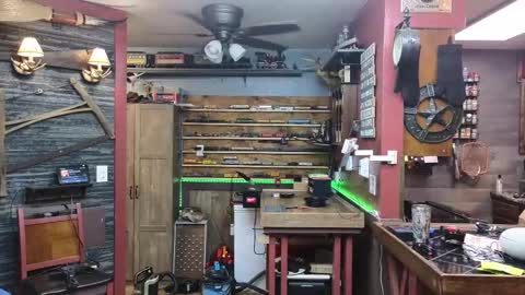 Snapshot of omfgy chatting on 11-22-25, 05:01 Norm online show from 11-22-25, 05:01