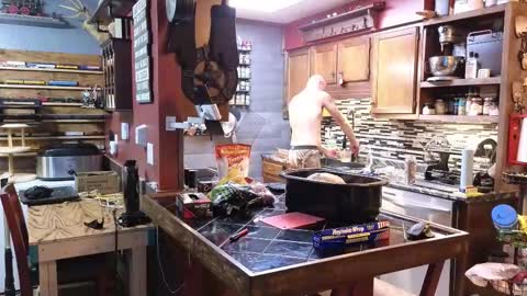 Snapshot of omfgy chatting on 11-27-25, 05:59 Norm online show from 11-27-25, 05:59