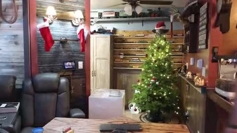 Snapshot of omfgy chatting on 12-05-25, 06:15 Norm online show from 12-05-25, 06:15