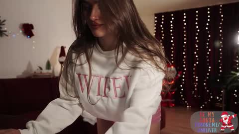    or    online show from 12-20-25, 06:26