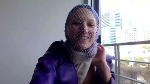 omilk online show from 12-25-24, 06:41