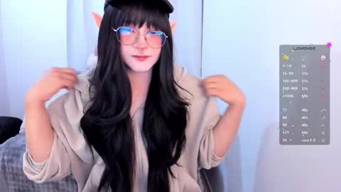 Snapshot of omorimori chatting on 12-16-25, 02:55 Omori Chan online show from 12-16-25, 02:55