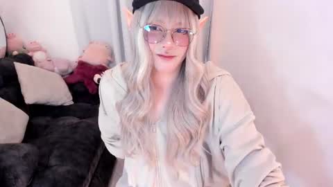 Snapshot of omorimori chatting on 07-23-26, 03:10 Omori Chan online show from 07-23-26, 03:10
