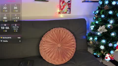 Violette online show from 12-19-24, 10:42