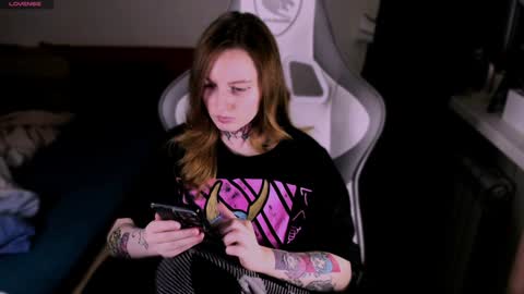 Snapshot of on_yxxx chatting on 12-08-24, 04:50 on_yxxx online show from 12-08-24, 04:50