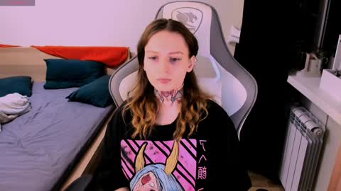 Snapshot of on_yxxx chatting on 12-17-24, 06:53 on_yxxx online show from 12-17-24, 06:53