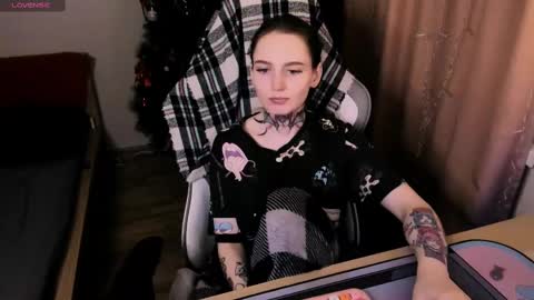 Snapshot of on_yxxx chatting on 03-07-25, 10:10 on_yxxx online show from 03-07-25, 10:10