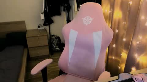 Snapshot of on_yxxx chatting on 10-03-25, 09:34 on_yxxx online show from 10-03-25, 09:34