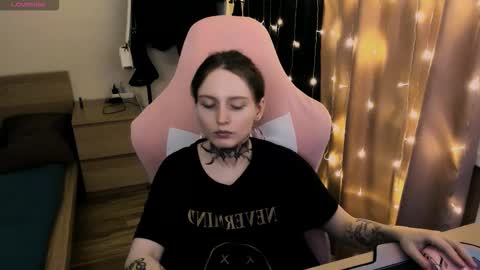 Snapshot of on_yxxx chatting on 10-11-25, 08:07 on_yxxx online show from 10-11-25, 08:07