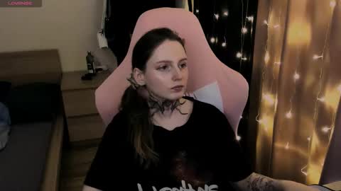 Snapshot of on_yxxx chatting on 10-22-25, 07:02 on_yxxx online show from 10-22-25, 07:02